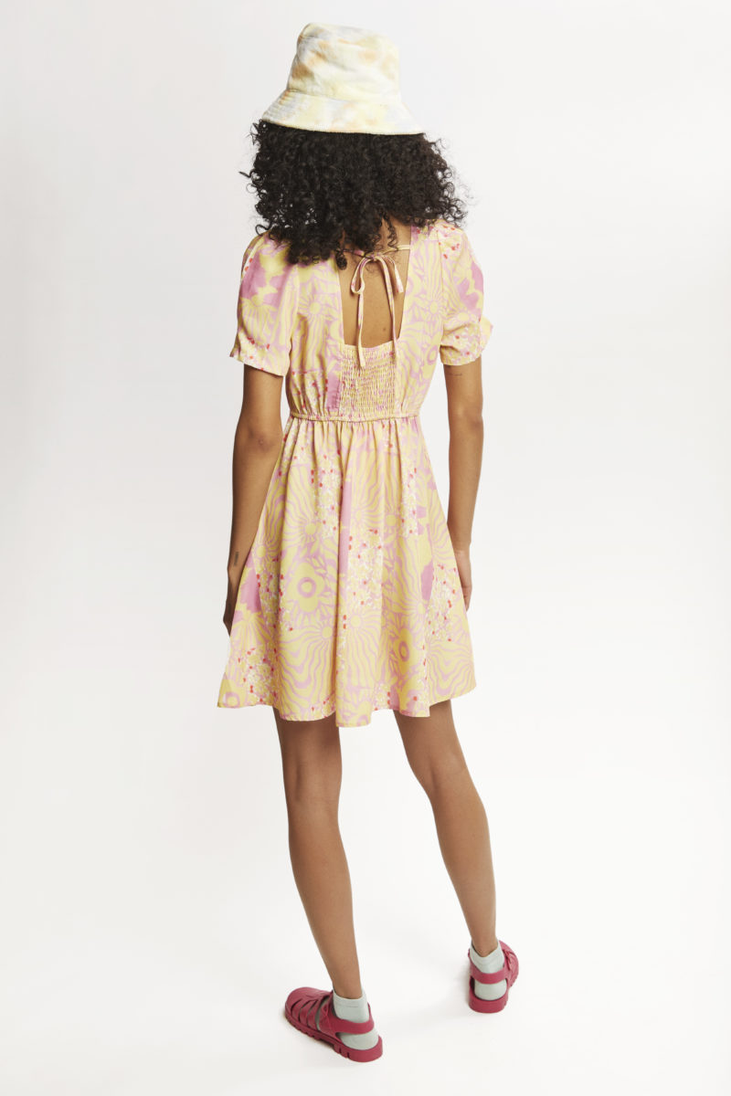 Vestido corto amarillo - Imagen 3