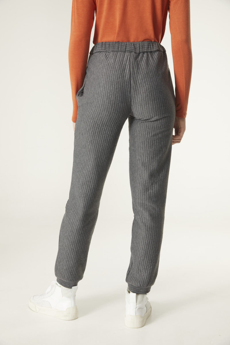 Pantalón gris - Imagen 2