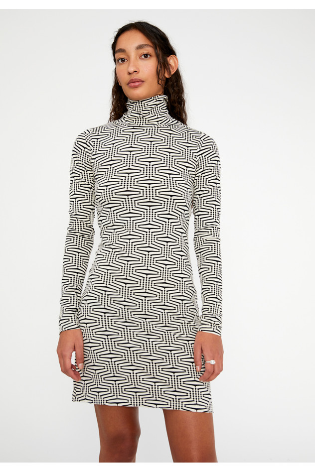 Vestido corto ajustado