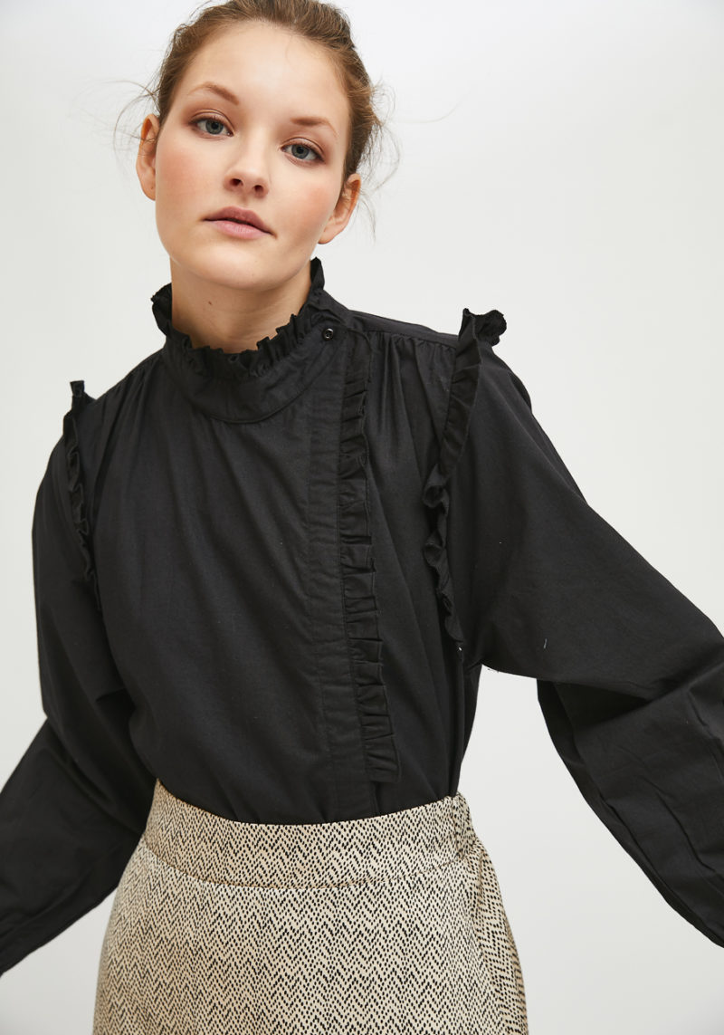 Camisa negra - Imagen 4