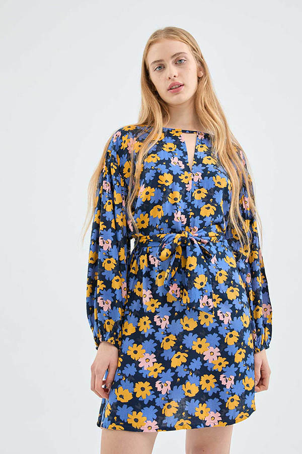 Vestido corto flores