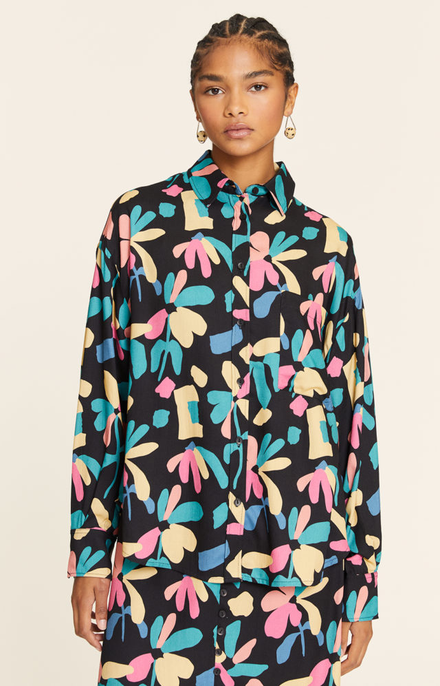 Camisa pétalos