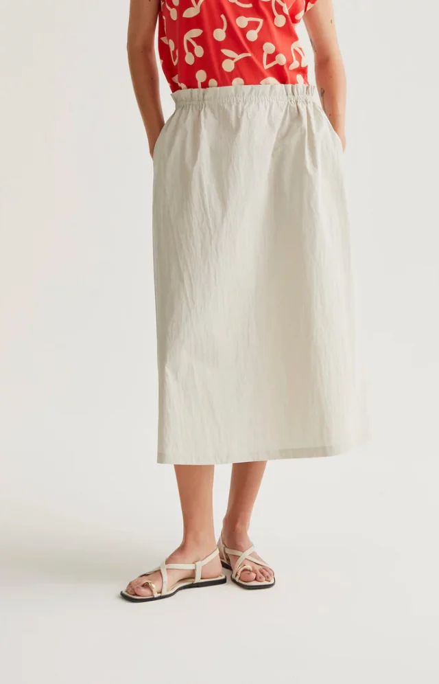 Falda midi